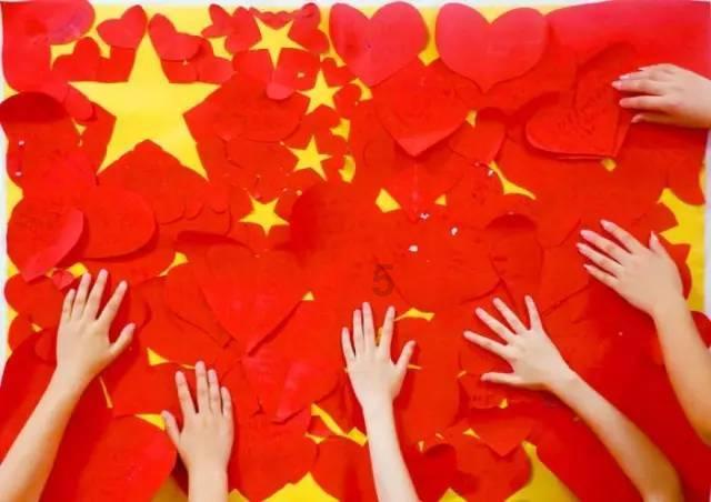 他曾是央视主持，如今沦落到在演艺圈跑龙套，20年过去后悔了吗？