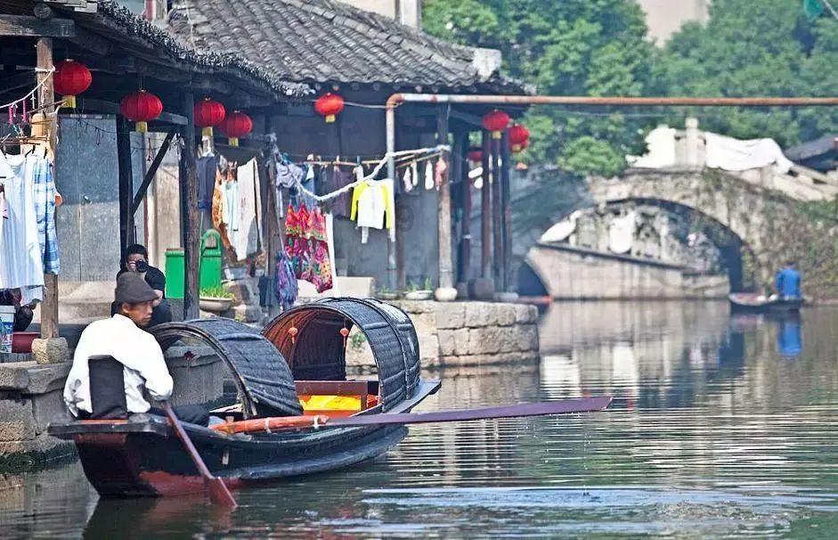 机智问答网页——异地恋,男朋友两天没说晚安就睡觉了,该不该问他啊?的独家解答